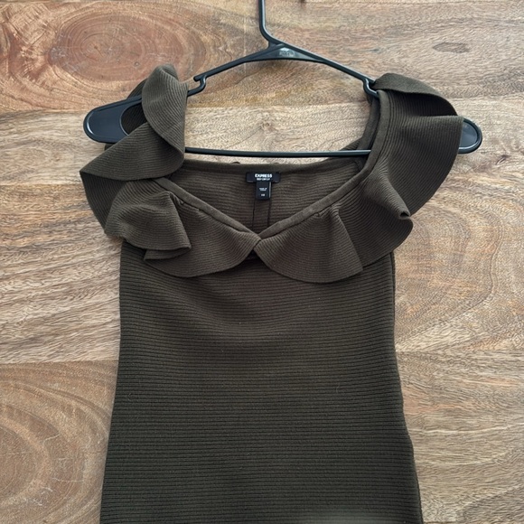 Express Top - Picture 2 of 2